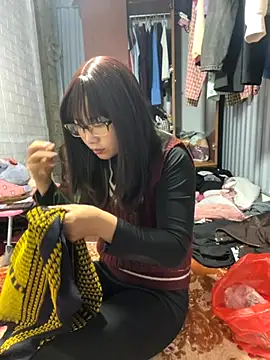 AAANINE22 online show from December 2, 2025, 2:01 am