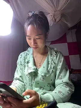 AAANINE22 online show from September 29, 2025, 1:56 am