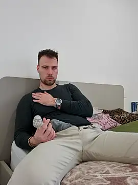 Snapshot of mrlyuis chatting on January 14, 2026, 11:58 am mrlyuis online show from January 14, 2026, 11:58 am