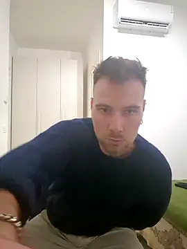 Snapshot of mrlyuis chatting on December 5, 2025, 7:45 pm mrlyuis online show from December 5, 2025, 7:45 pm