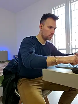 Snapshot of mrlyuis chatting on January 8, 2026, 11:49 am mrlyuis online show from January 8, 2026, 11:49 am