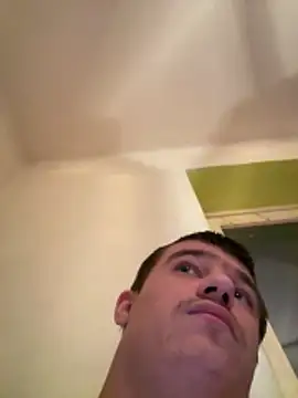 pussyhunter323557 online show from November 17, 2025, 4:44 pm