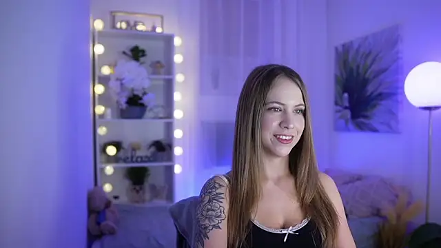 Snapshot of Cindy_Grey chatting on October 2, 2025, 6:33 pm Cindy Grey online show from October 2, 2025, 6:33 pm