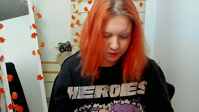 ScarletVixen  online show from October 16, 2025, 6:16 pm