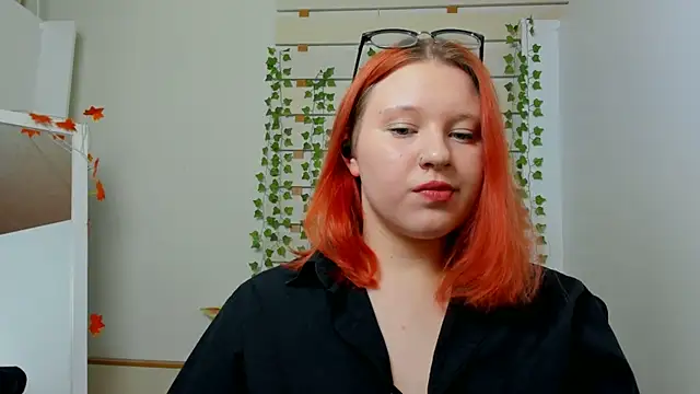 ScarletVixen  online show from October 11, 2025, 6:53 pm