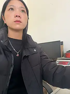 thaoyeuuu online show from October 27, 2025, 2:34 am