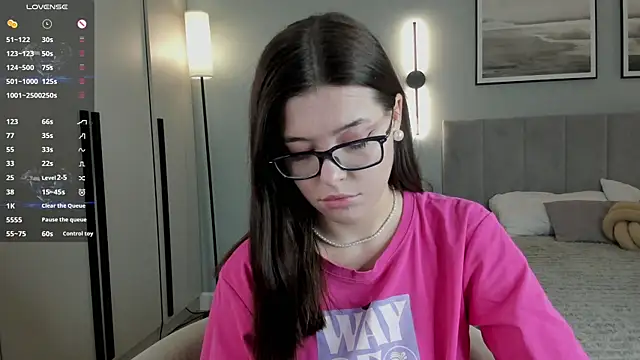 LubaStadt online show from December 21, 2025, 7:15 pm