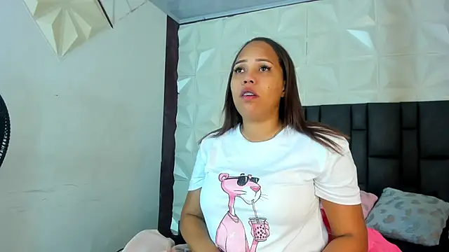 Snapshot of BustyGlow chatting on September 13, 2025, 10:48 am BustyGlow online show from September 13, 2025, 10:48 am