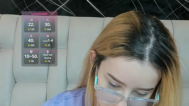 kristal joi dl online show from November 30, 2025, 1:23 pm