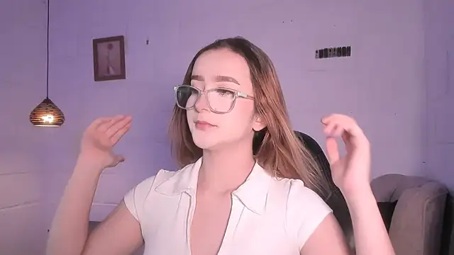 kristal joi dl online show from September 14, 2025, 1:22 pm