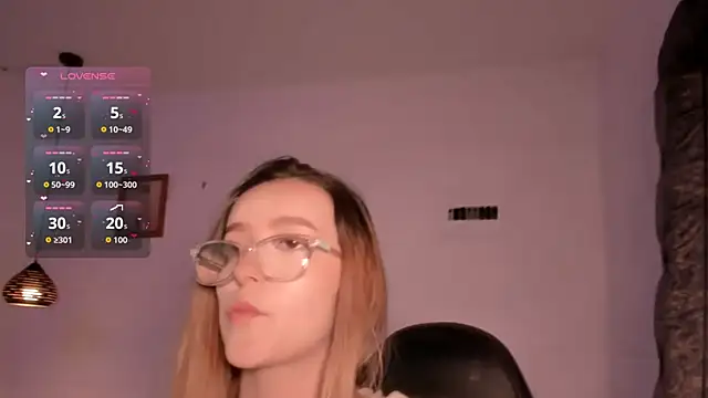 kristal joi dl online show from September 21, 2025, 3:06 pm