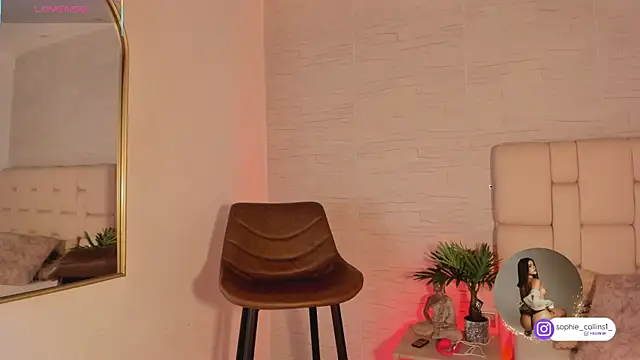 SophieCollins 1 online show from September 12, 2025, 11:32 am