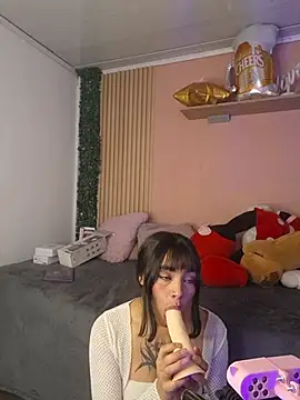 Snapshot of Mia_zafir chatting on October 7, 2025, 7:37 pm Mia zafir online show from October 7, 2025, 7:37 pm