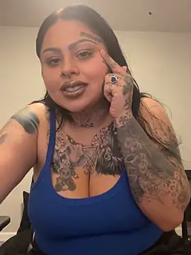 chicanachic13 online show from September 10, 2025, 4:22 am