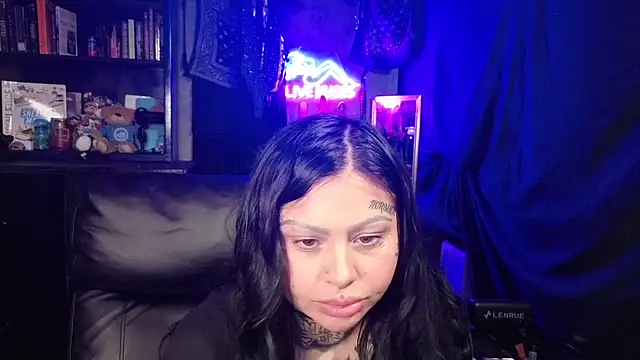chicanachic13 online show from February 27, 2026, 3:51 am
