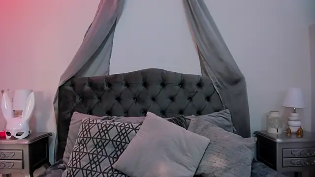 Snapshot of Angel_Blck chatting on January 8, 2026, 1:06 pm Angel Blck online show from January 8, 2026, 1:06 pm