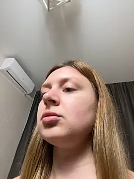 Snapshot of Babyy_Lynaa chatting on November 9, 2025, 9:02 am Babyy Lynaa online show from November 9, 2025, 9:02 am