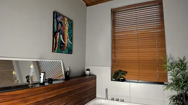 Snapshot of AustinJones_ chatting on November 12, 2025, 7:18 pm AustinJones online show from November 12, 2025, 7:18 pm