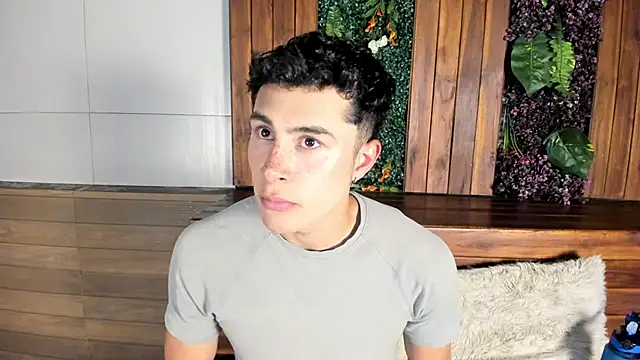 Snapshot of AustinJones_ chatting on November 24, 2025, 7:14 pm AustinJones online show from November 24, 2025, 7:14 pm