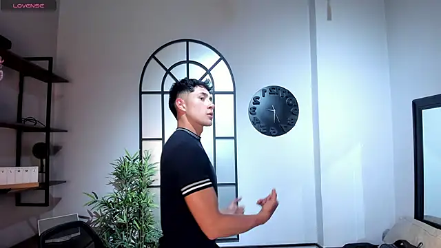 Snapshot of AustinJones_ chatting on November 3, 2025, 6:44 pm AustinJones online show from November 3, 2025, 6:44 pm