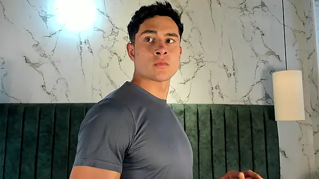 Snapshot of AustinJones_ chatting on November 29, 2025, 7:25 pm AustinJones online show from November 29, 2025, 7:25 pm