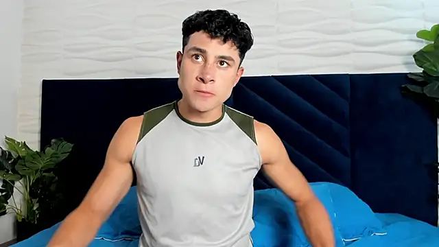 Snapshot of AustinJones_ chatting on December 3, 2025, 7:13 pm AustinJones online show from December 3, 2025, 7:13 pm