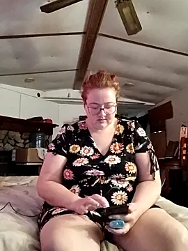 Snapshot of XEmoxkittyx chatting on February 17, 2026, 6:27 pm XEmoxkittyx online show from February 17, 2026, 6:27 pm