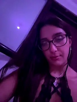 Snapshot of shory233 chatting on October 4, 2025, 4:03 am shory233 online show from October 4, 2025, 4:03 am