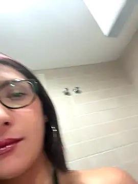 Snapshot of shory233 chatting on September 27, 2025, 9:37 am shory233 online show from September 27, 2025, 9:37 am