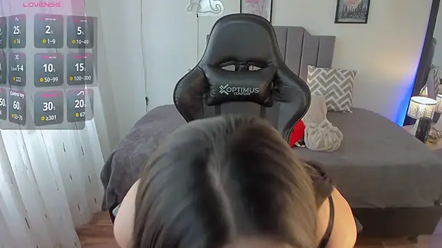 amaia monet online show from November 5, 2025, 8:12 pm