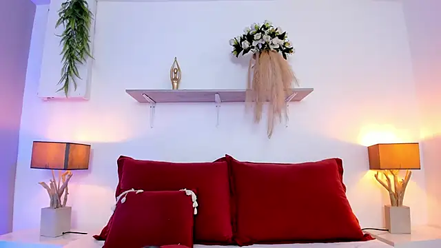 Snapshot of LuciaBenett_ chatting on November 3, 2025, 6:55 pm LuciaBenett online show from November 3, 2025, 6:55 pm