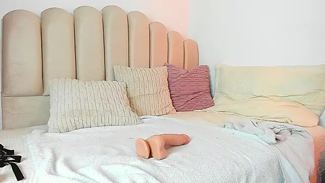 Snapshot of Valey_x chatting on February 20, 2026, 6:26 am Valey x online show from February 20, 2026, 6:26 am