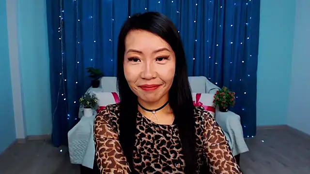 Snapshot of LiaPak chatting on September 19, 2025, 12:03 am LiaPak online show from September 19, 2025, 12:03 am