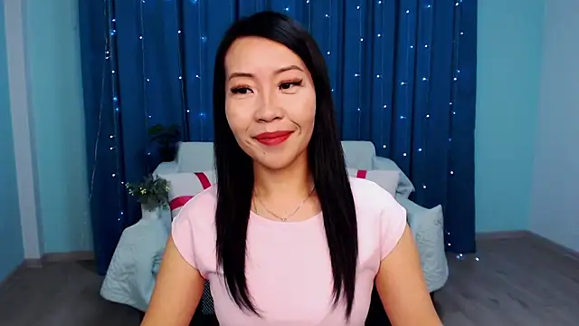 Snapshot of LiaPak chatting on October 14, 2025, 1:06 am LiaPak online show from October 14, 2025, 1:06 am
