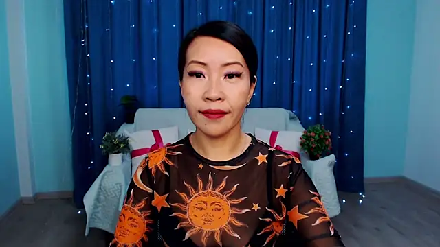 Snapshot of LiaPak chatting on October 8, 2025, 12:56 am LiaPak online show from October 8, 2025, 12:56 am