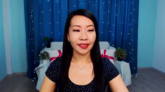 Snapshot of LiaPak chatting on October 20, 2025, 1:07 am LiaPak online show from October 20, 2025, 1:07 am