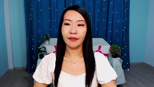 Snapshot of LiaPak chatting on October 16, 2025, 1:03 am LiaPak online show from October 16, 2025, 1:03 am