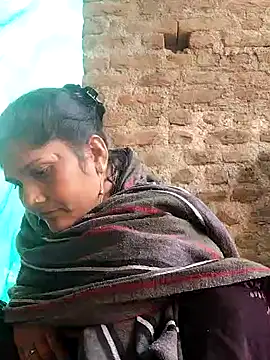 Snapshot of Rakhi_j chatting on November 17, 2025, 9:46 am Rakhi j online show from November 17, 2025, 9:46 am