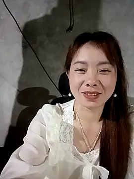 milo123-xx online show from March 25, 2026, 12:37 pm