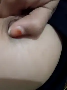 Snapshot of zaanbi chatting on November 9, 2025, 12:42 pm zaanbi online show from November 9, 2025, 12:42 pm