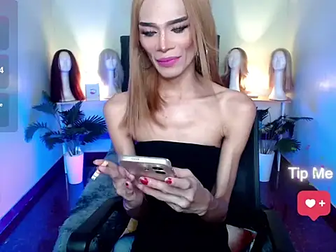 itsmeMonicaloove69 online show from October 21, 2025, 9:41 am