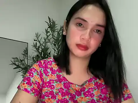 Sweet Hannahx online show from July 27, 2026, 7:32 pm