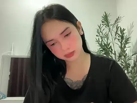 Sweet Hannahx online show from August 4, 2026, 12:48 am