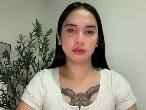 Sweet Hannahx online show from July 30, 2026, 4:28 pm