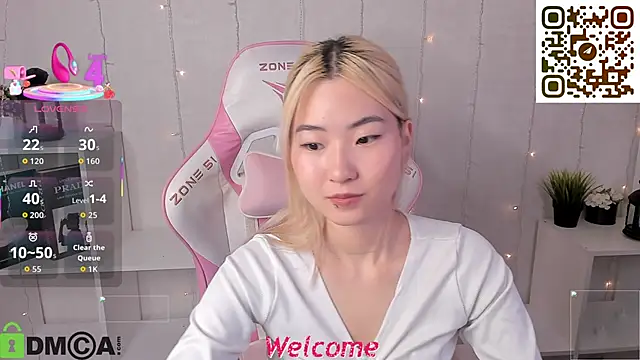 Snapshot of Aisi_18 chatting on November 18, 2025, 8:39 am Aisi 18 online show from November 18, 2025, 8:39 am