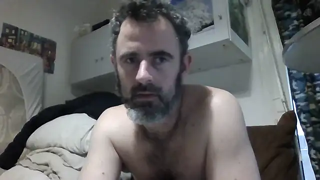 Snapshot of whatYwantMorrre chatting on December 18, 2025, 1:59 pm whatYwantMorrre online show from December 18, 2025, 1:59 pm