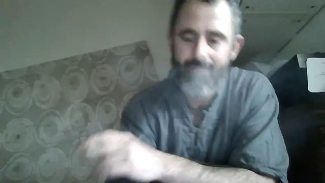 Snapshot of whatYwantMorrre chatting on November 18, 2025, 12:08 pm whatYwantMorrre online show from November 18, 2025, 12:08 pm