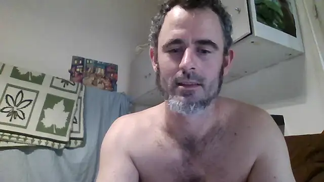 Snapshot of whatYwantMorrre chatting on December 3, 2025, 10:58 am whatYwantMorrre online show from December 3, 2025, 10:58 am