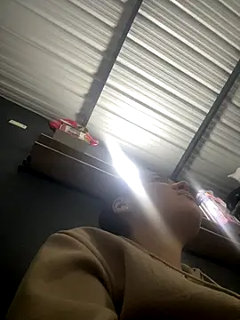 Madyson94 online show from December 3, 2025, 1:21 pm