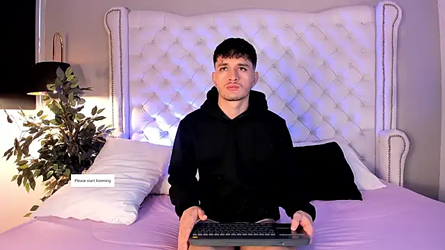 LiamMuller online show from November 10, 2025, 4:45 pm